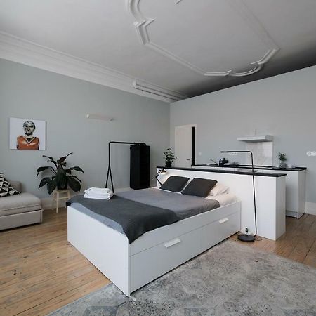 Baixa24 •P2R• Bright Apt In Vibrant Downtown Appartement Porto Buitenkant foto