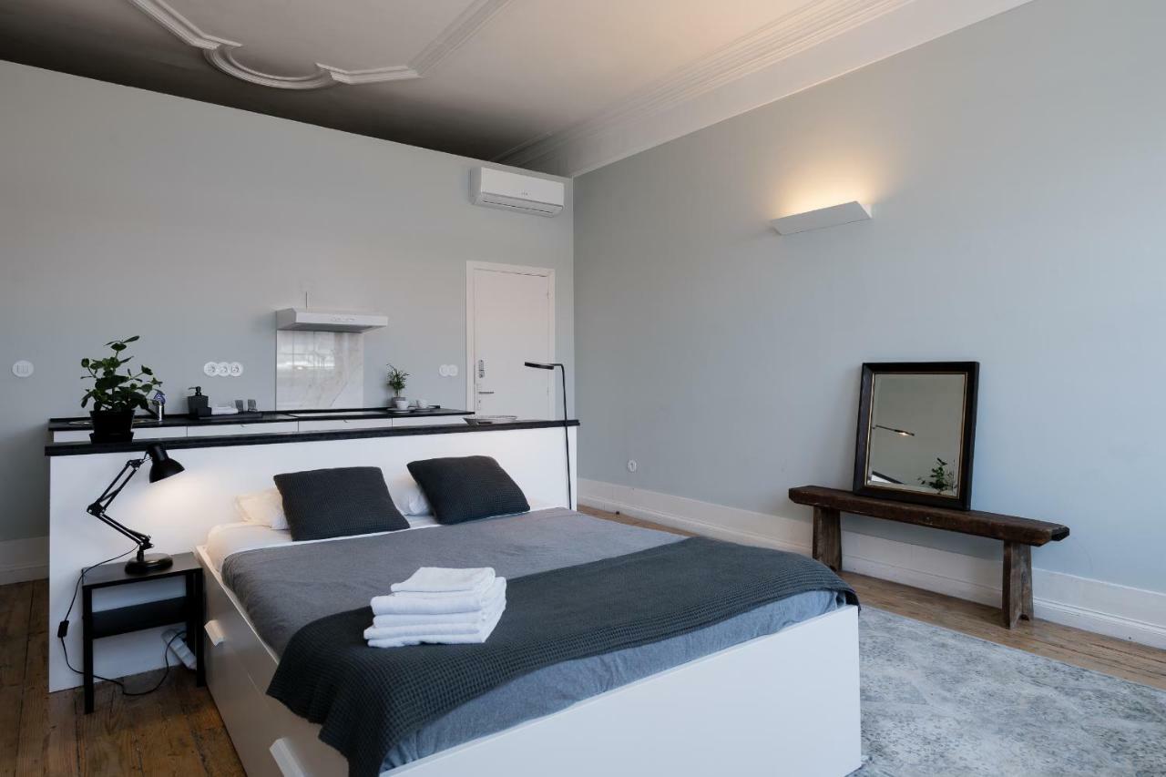 Baixa24 •P2R• Bright Apt In Vibrant Downtown Porto Buitenkant foto