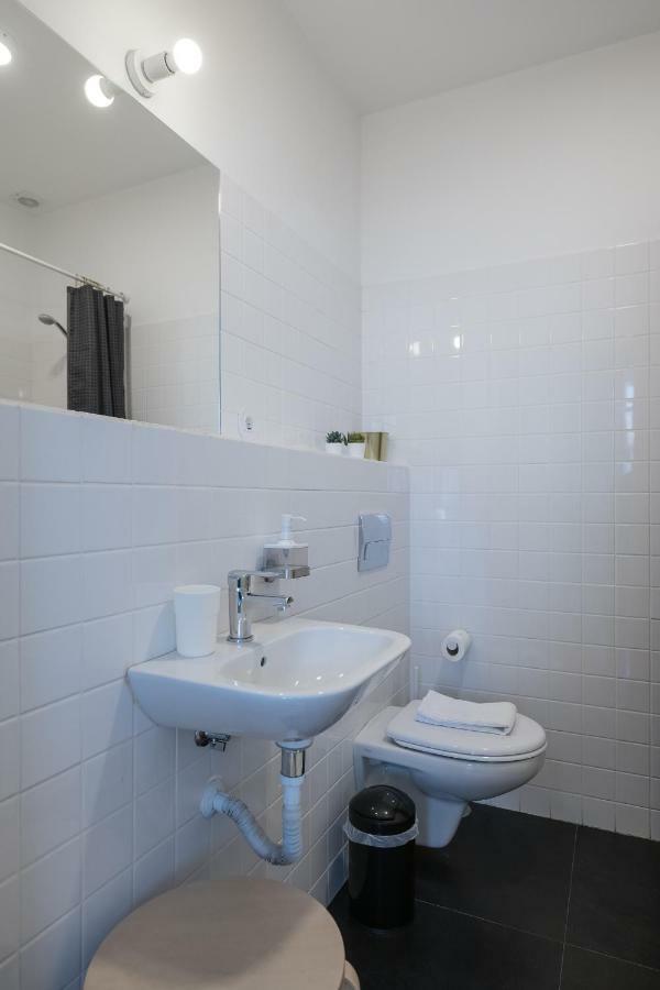 Baixa24 •P2R• Bright Apt In Vibrant Downtown Porto Buitenkant foto
